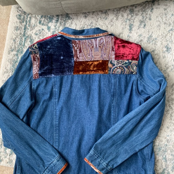 Vintage Embellished Jean Jacket. Never Worn. Size 12 - Picture 2 of 5